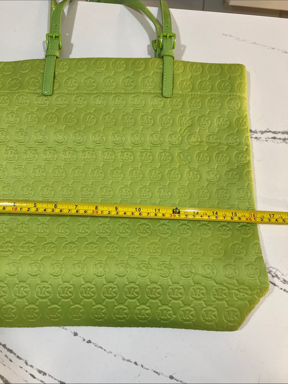 Michael Kors Het Set Neoprene Large Neon Lime Embossed Logo Tote - Picture 11 of 16